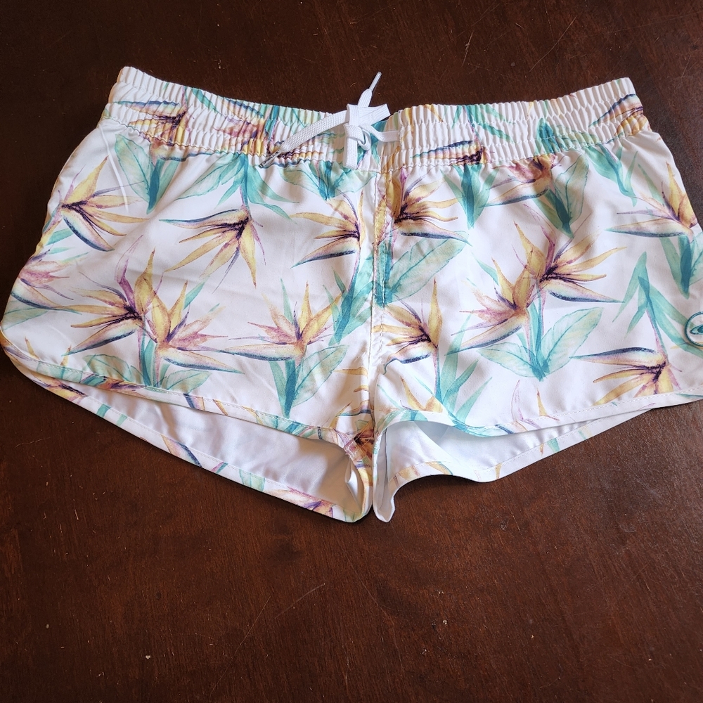 Ripcurl Shorts lovely new never worn no tag